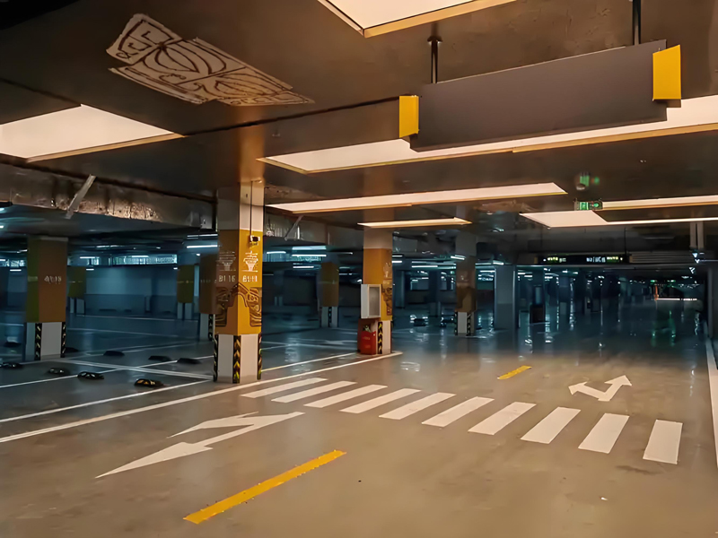 跟老人一塊外出旅游大興機場有便宜的停車場嗎